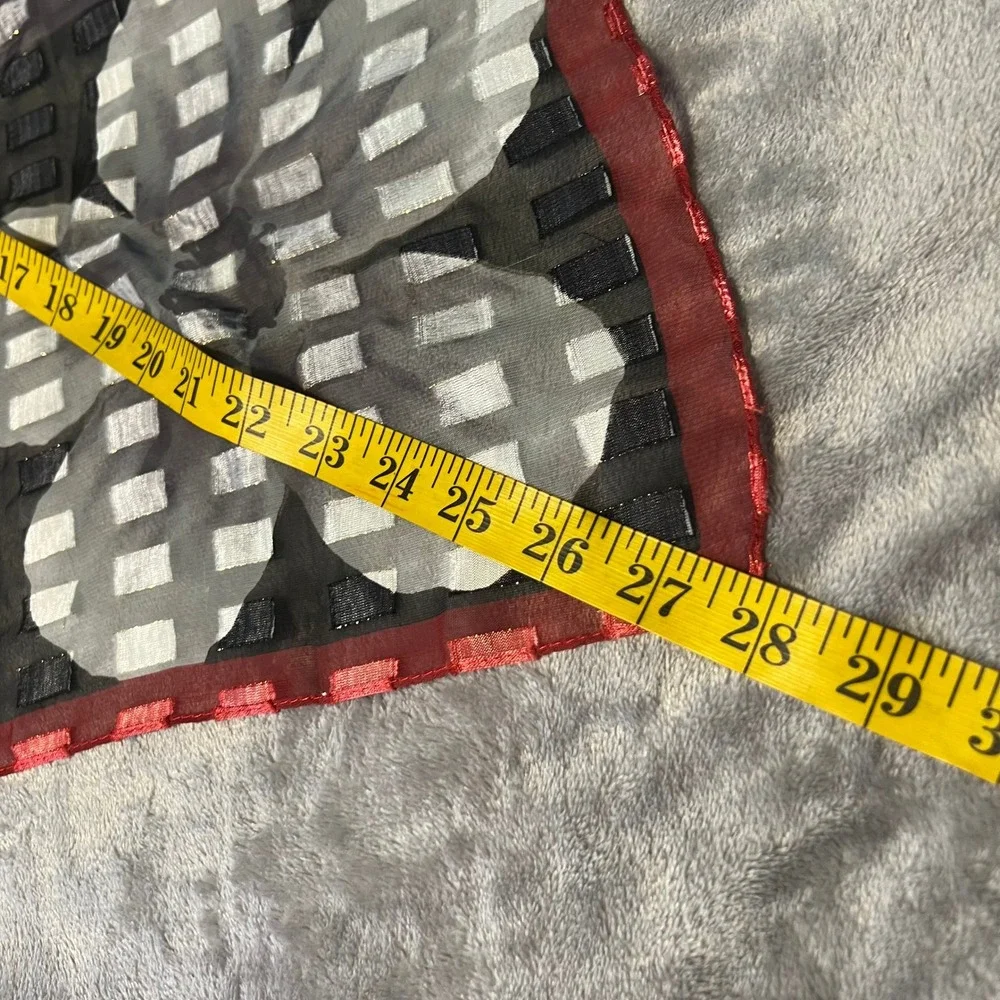 N/A sheer square